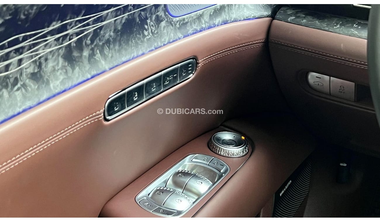 Genesis G90 Royal AWD Matte Makalu Grey 3.5L V6