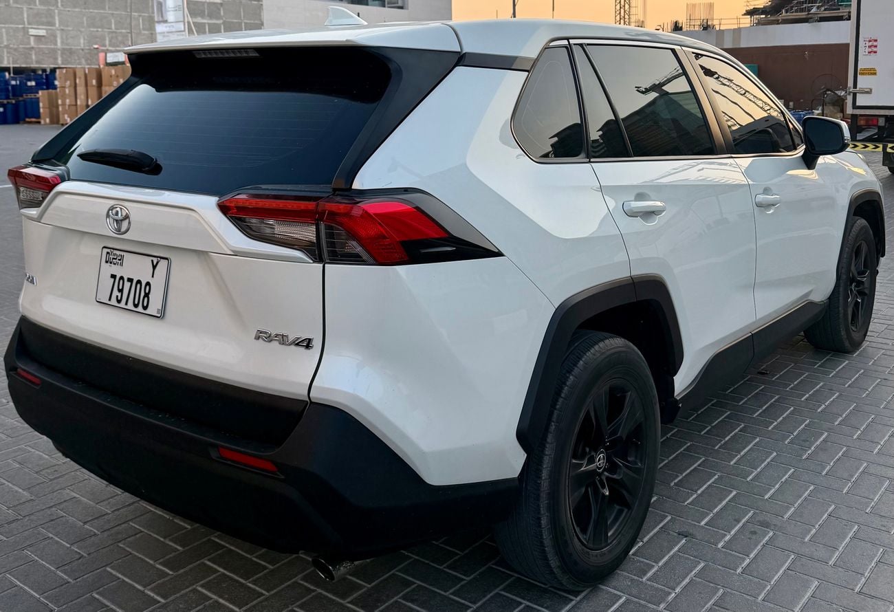 Toyota RAV4 EX