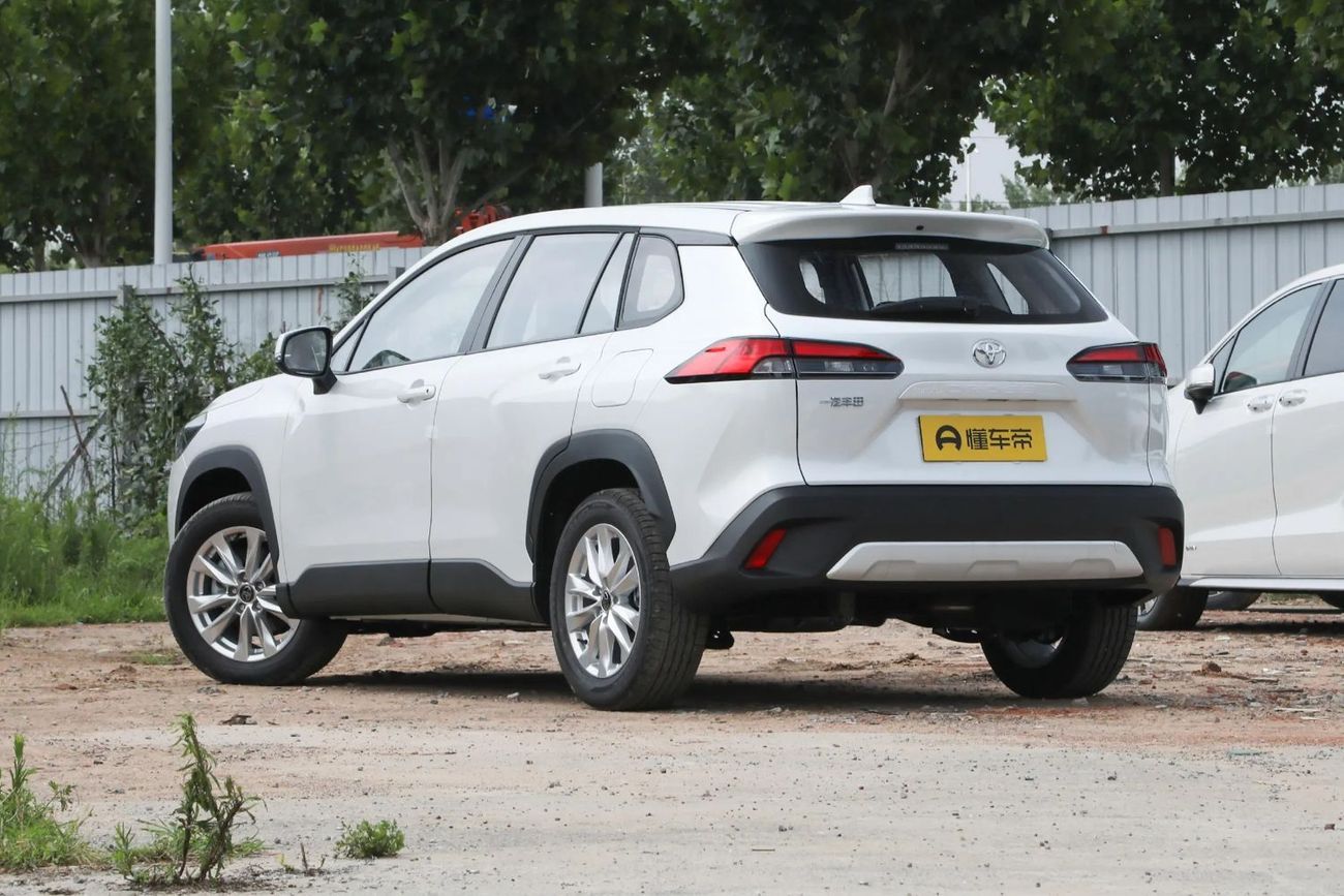 Toyota Corolla Spacio 2.0L CVT Luxury Edition