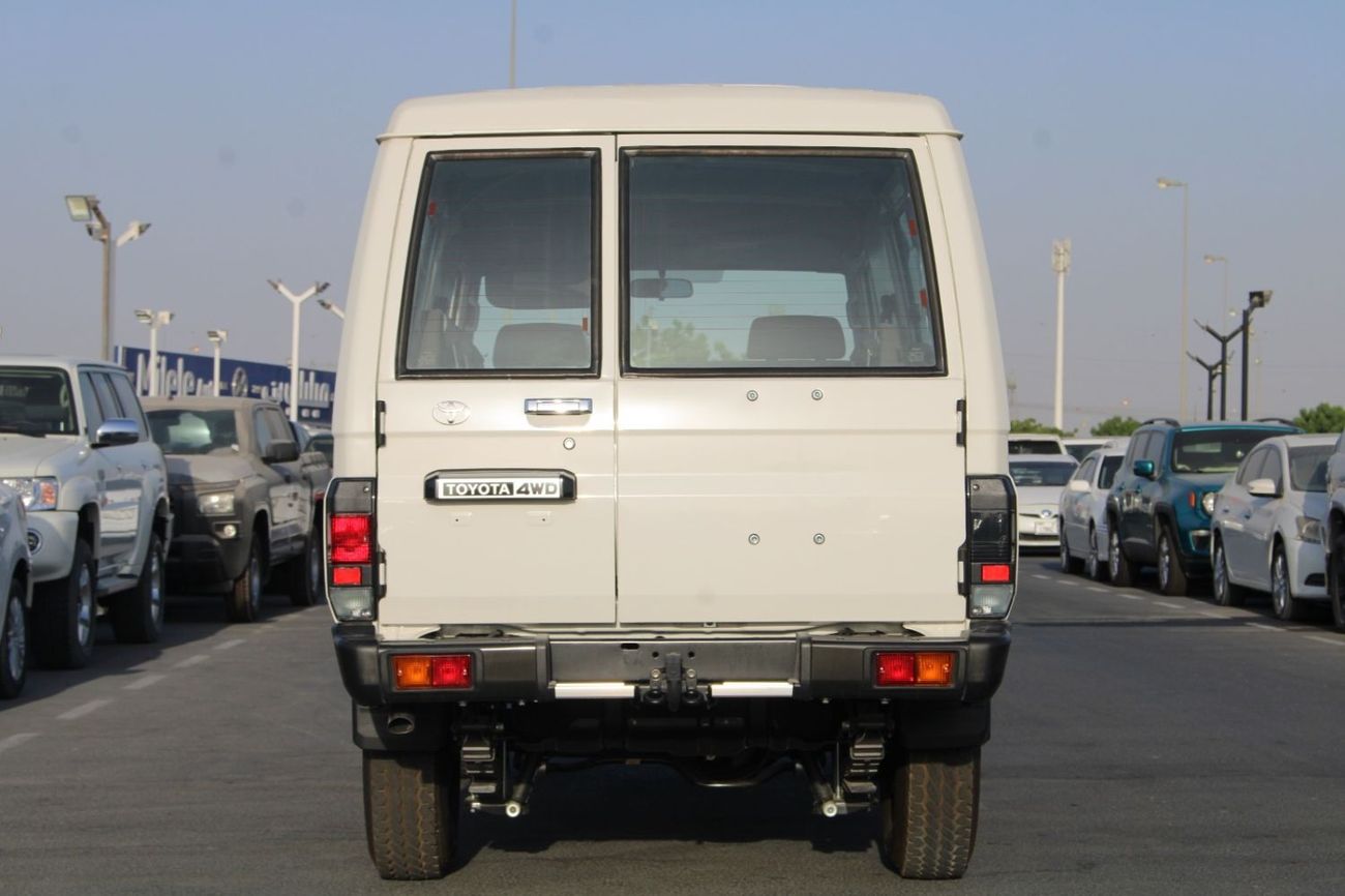 تويوتا لاند كروزر 70 TOYOTA LANDCRUISER 78 2.8L DIESEL GRADE E MANUAL