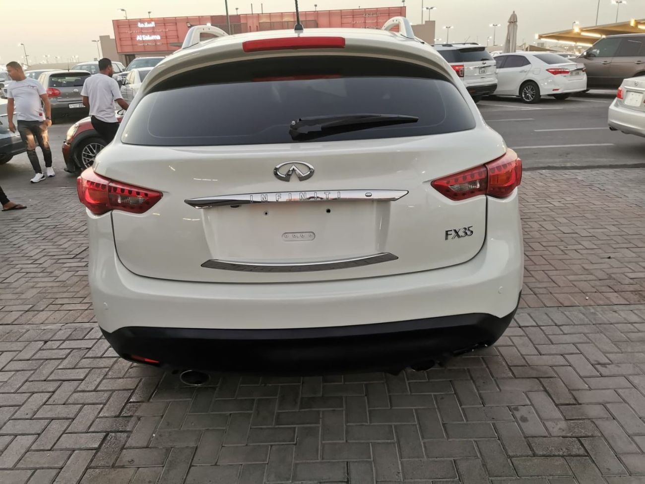Infiniti FX35 Very good condition inside and outside