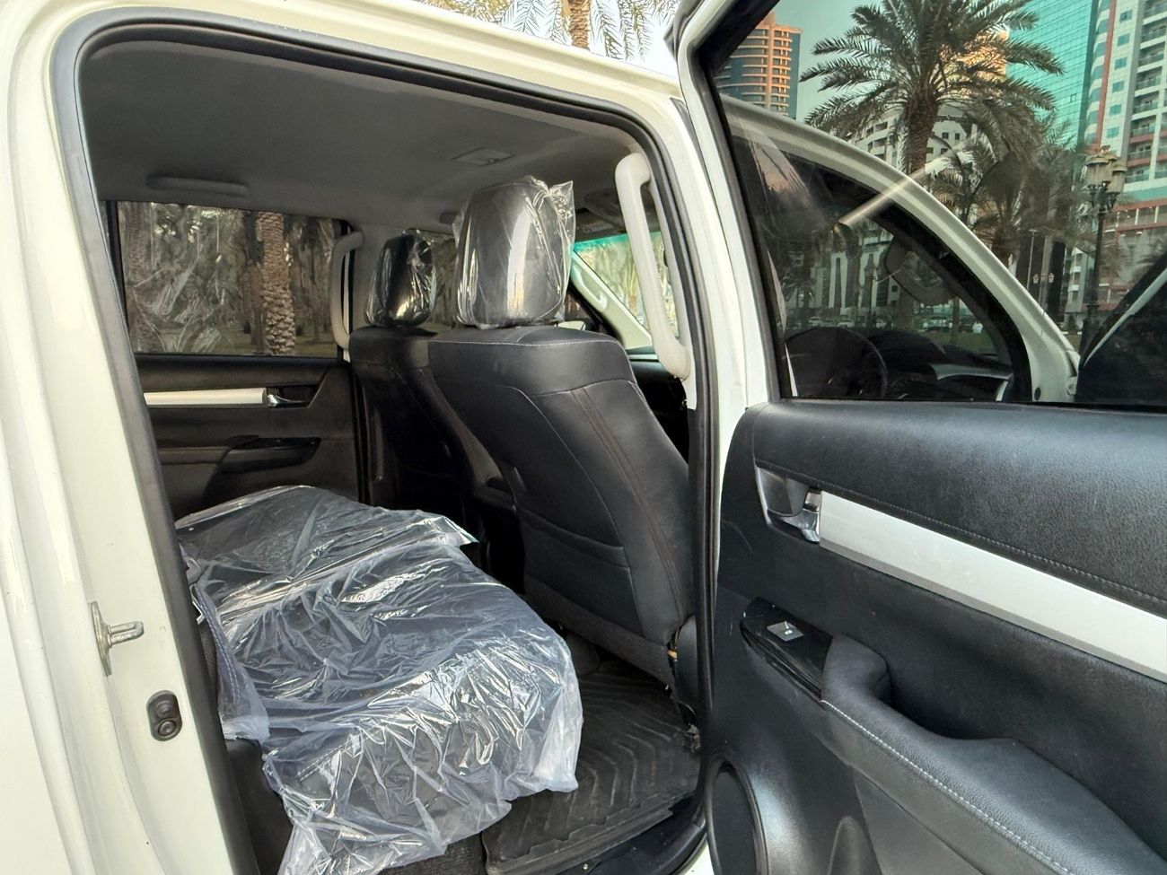 Toyota Hilux SR5 full option 4x4 top of the range export from Australia right hand drive