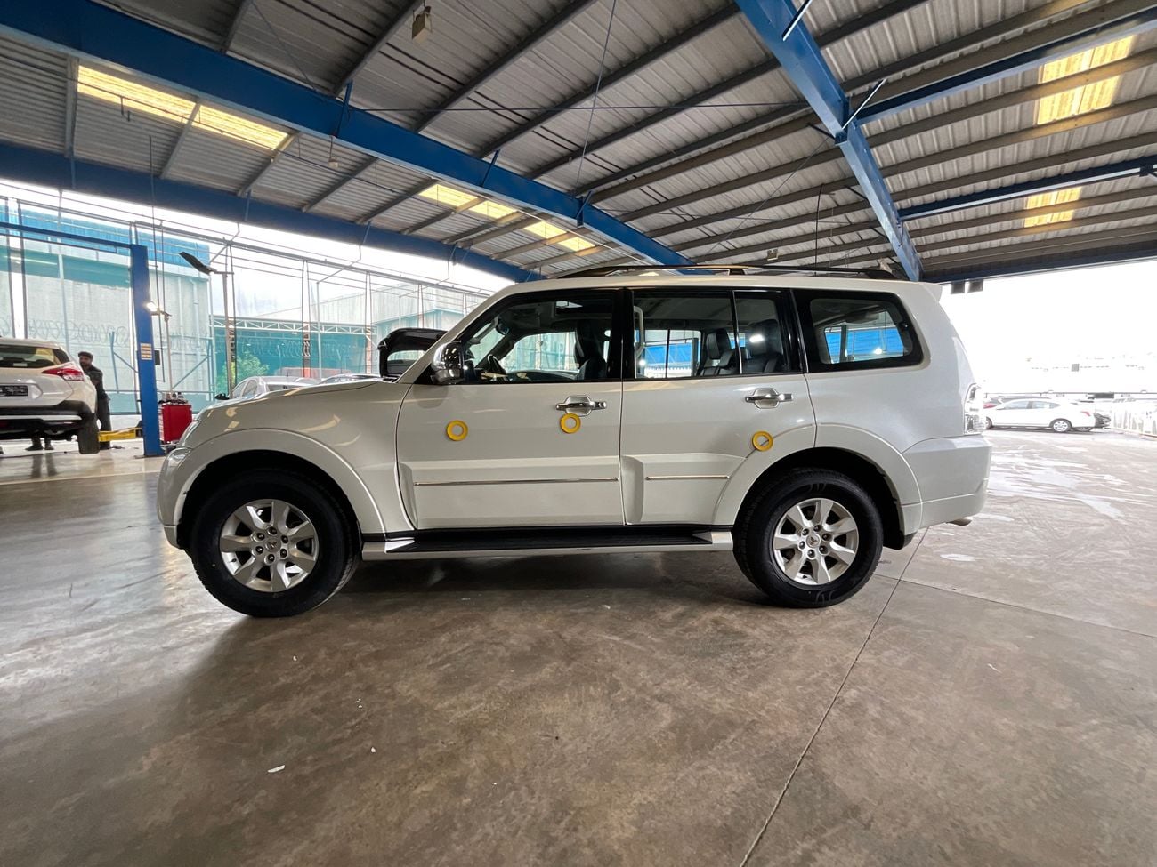 Mitsubishi Pajero GLS Highline 3.8L (274 HP) GLS Highline | Guaranteed Warranty | 0 Down Payment