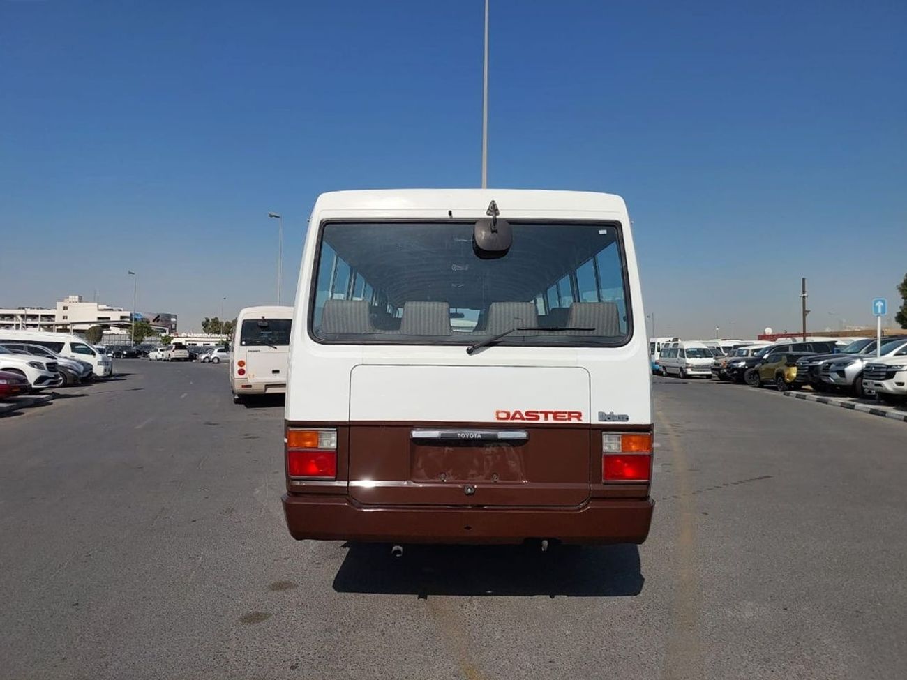 Toyota Coaster TOYOTA COASTER BUS RHD 1988 MODEL 3.4L DIESEL MANUAL(PM10133)