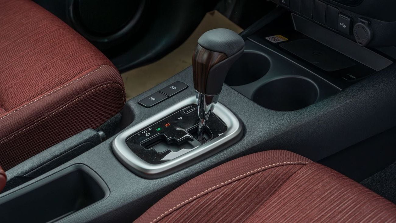 Toyota Hilux TOYOTA HILUX 2.8 HIGH -2026YM