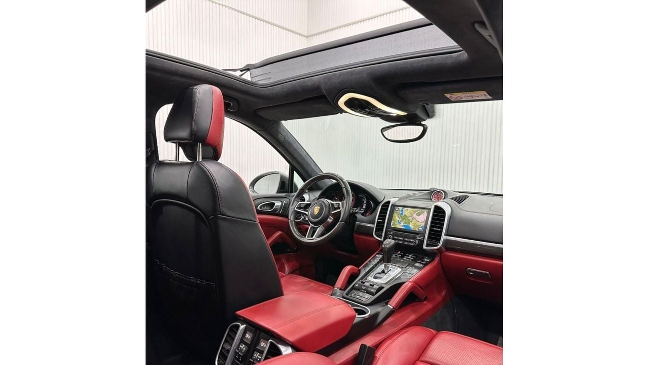 بورش كايان 2017 Porsche Cayenne GTS, Dec 2025 Porsche Warranty, Full Porsche Service History, Full Options, GCC