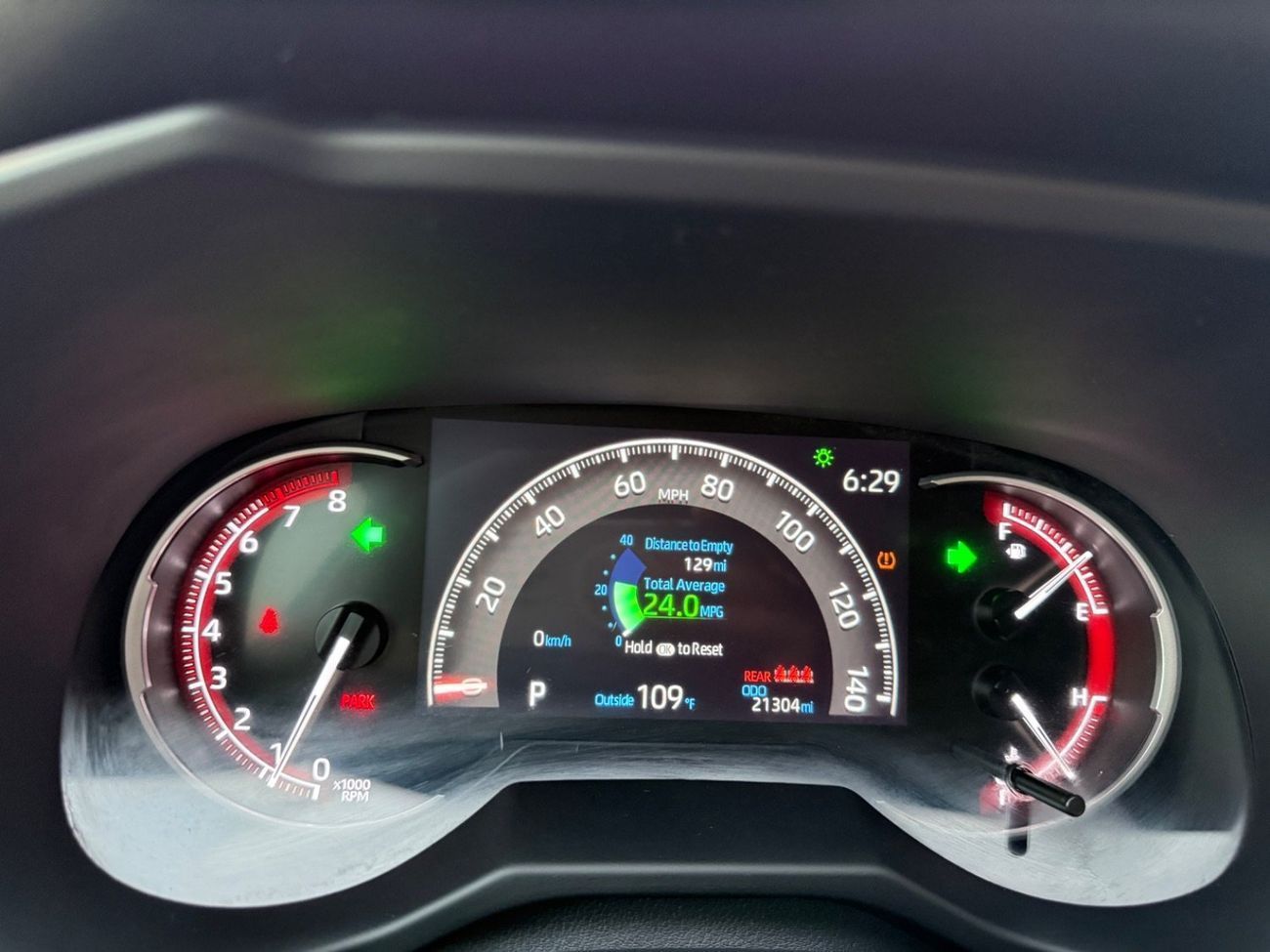 تويوتا راف ٤ 2024 XLE 4WD LEATHER SEATS 2.5 CANADA SPEC