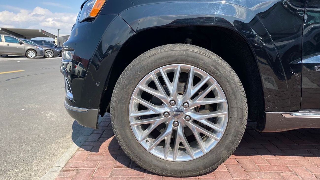 جيب جراند شيروكي ساميت