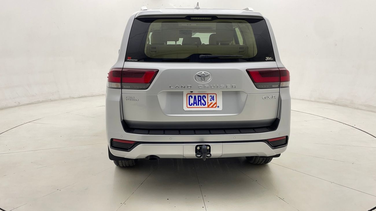 تويوتا لاند كروزر GXR 3.5 | بدون دفعة مقدمة | اختبار القيادة في المنزل