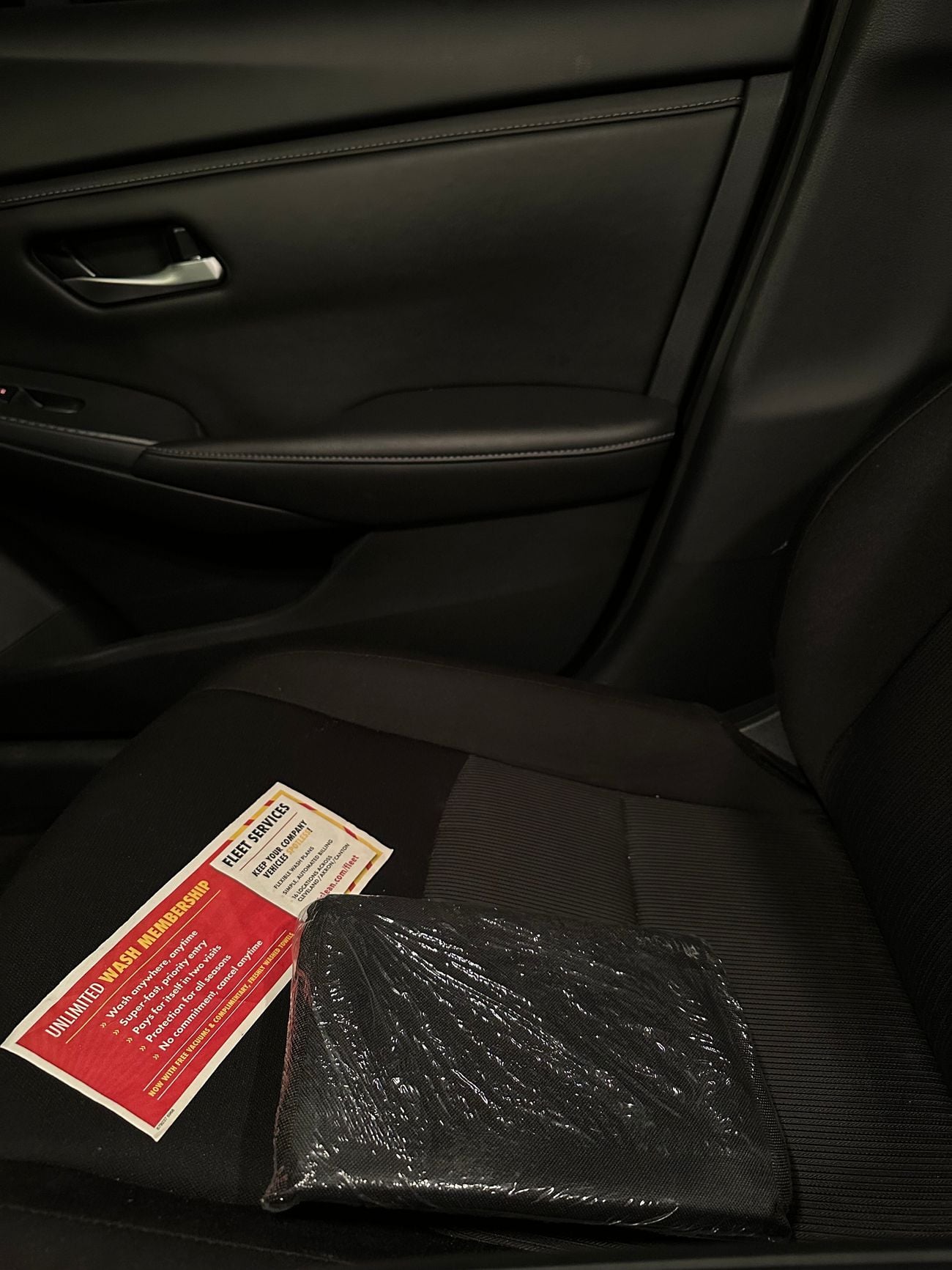 Nissan Sentra Sentra SV 1/2