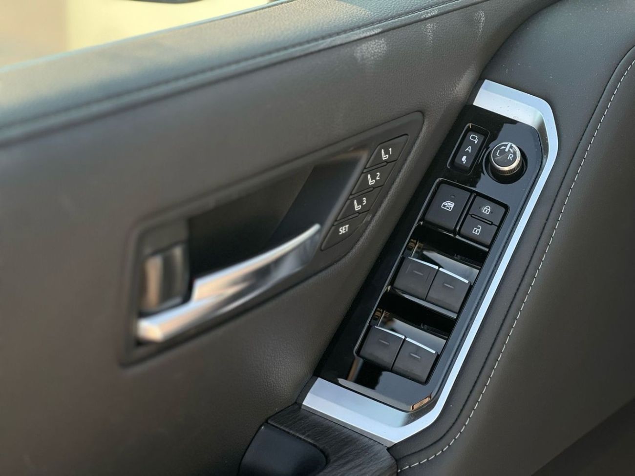 تويوتا لاند كروزر TOYOTA LAND CRUISER VXR 3.5L SUV 4WD 2025