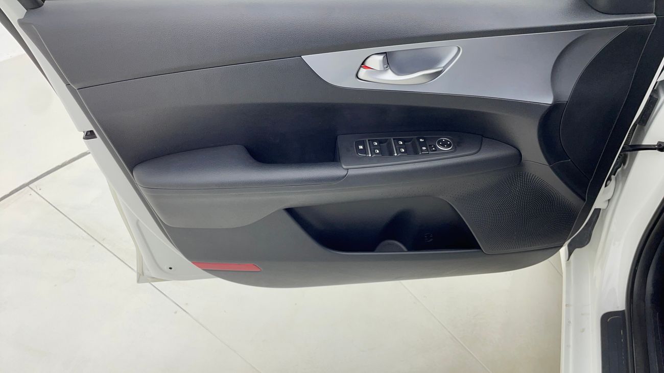 كيا سيراتو LX 1.6 | بدون دفعة مقدمة | اختبار قيادة مجاني للمنزل