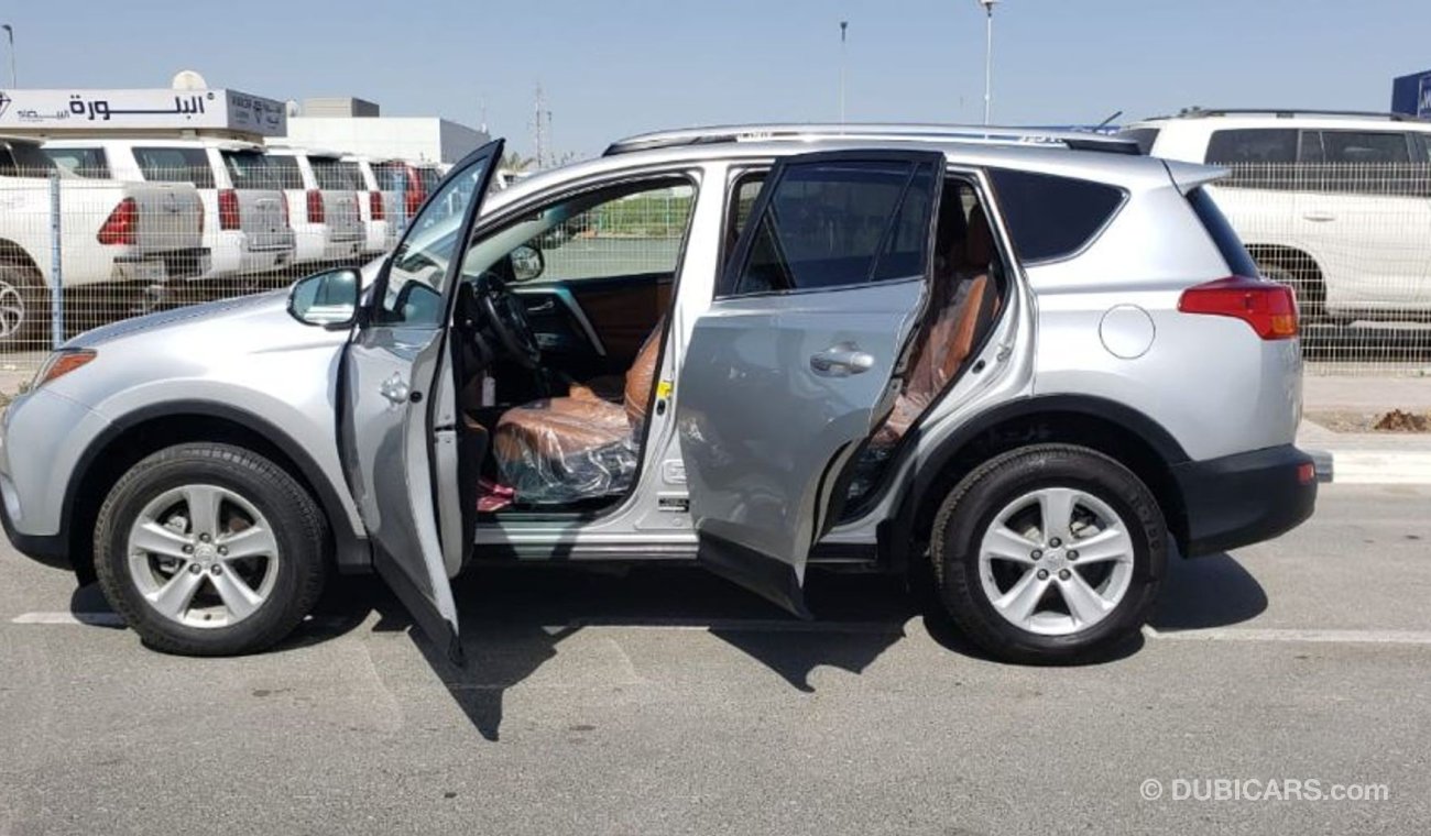 تويوتا راف ٤ TOYOTA RAV4 XLE 4WD FULL OPTION 2014