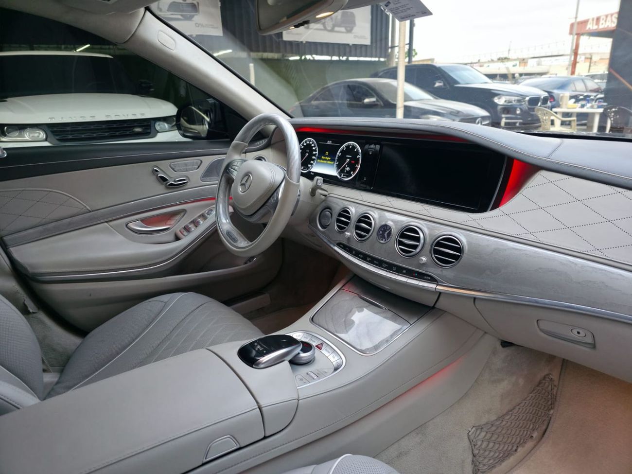 مرسيدس بنز S 550