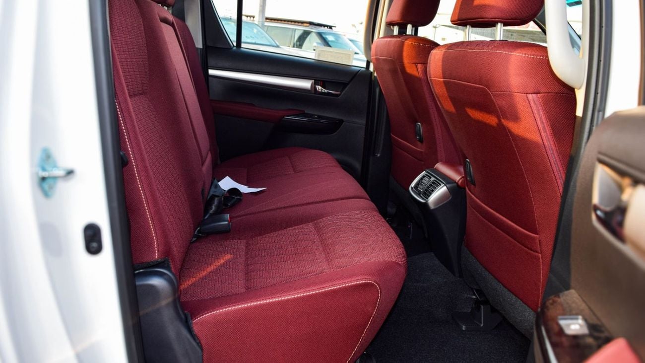 تويوتا هيلوكس S GLX 2.4L AWD A/T