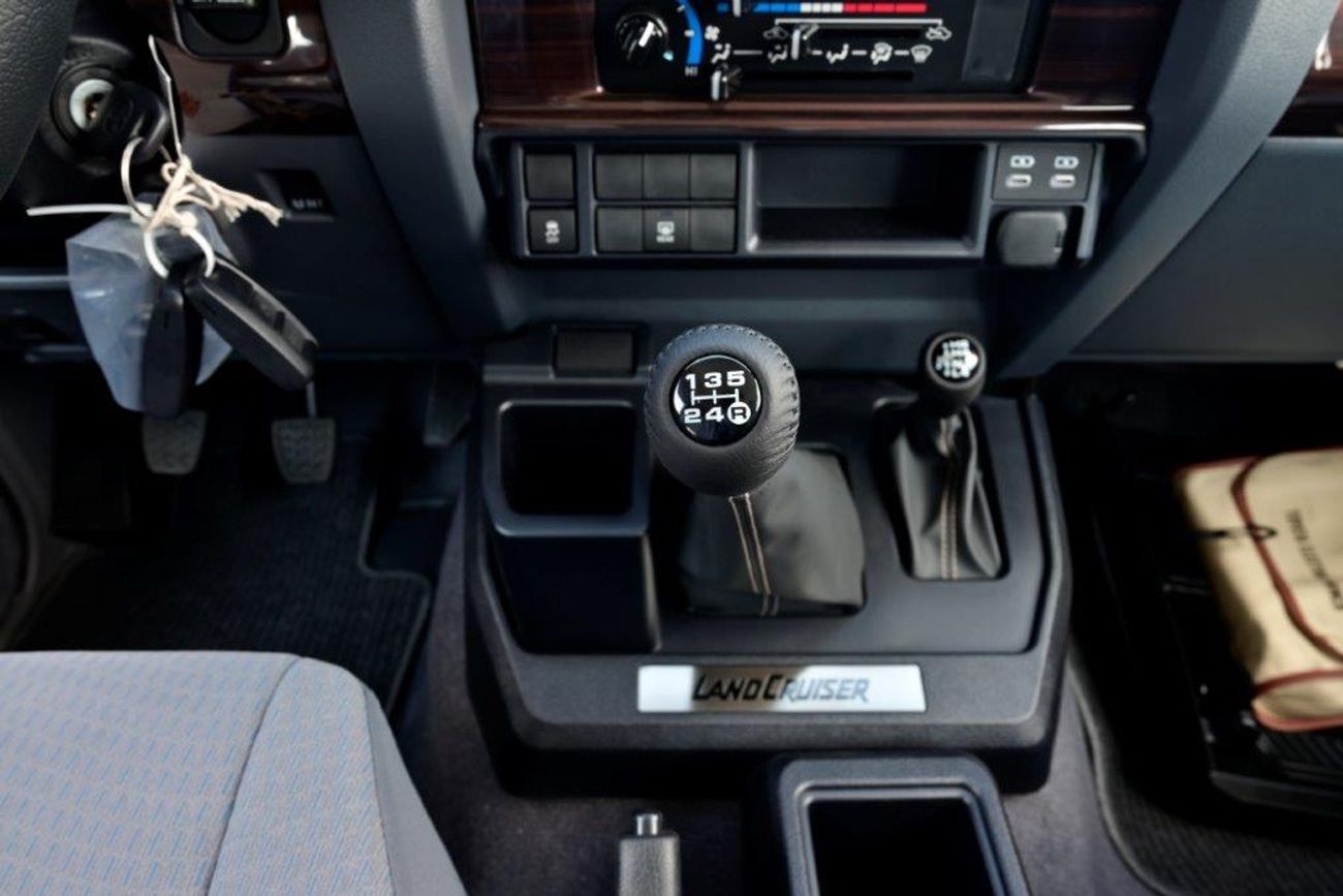 Toyota Land Cruiser 70 76  Limited V8 4.5L Turbo Diesel 4wd Manual Transmission