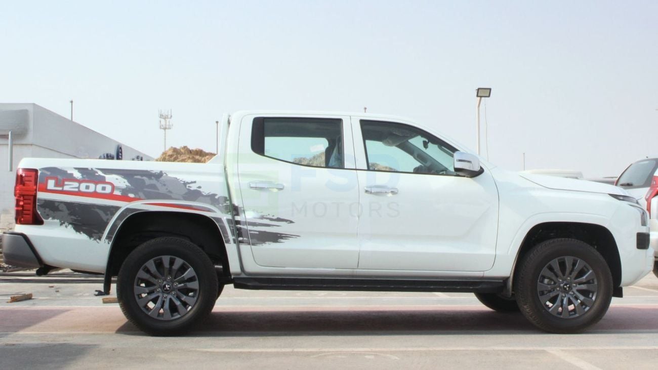Mitsubishi L200 Mitsubishi L200 2.4L Petrol GLS DCAB 4WD 5MT Chrome Package MY-2025