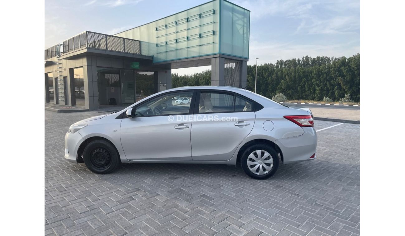 تويوتا يارس Toyota Yaris (GCC SPEC) - 2016- VERY GOOD CONDITION