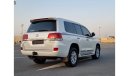 Toyota Land Cruiser Land Cruiser VXR 5.7 Sunroof Velvet Chairs 2019 GCC under warranty