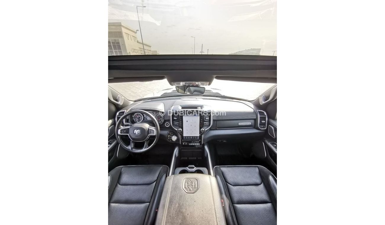 RAM 1500 Dodge RAM Laramie - 2022 - Silver