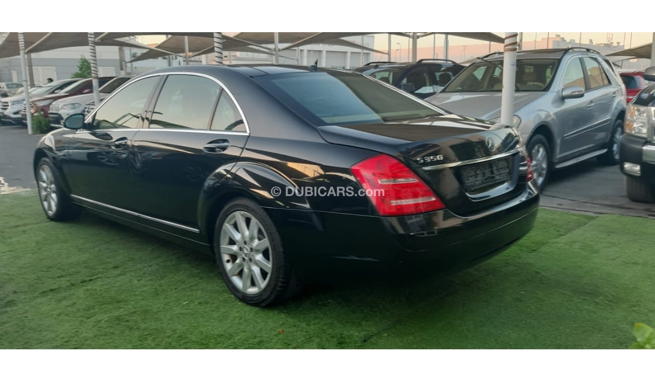 مرسيدس بنز S 350 خليجى - بانوراما - شاشة - كاميراخلفية - أبواب شفط - مرايا كهربائية - رنجات - حساسات - أنوار ضباب