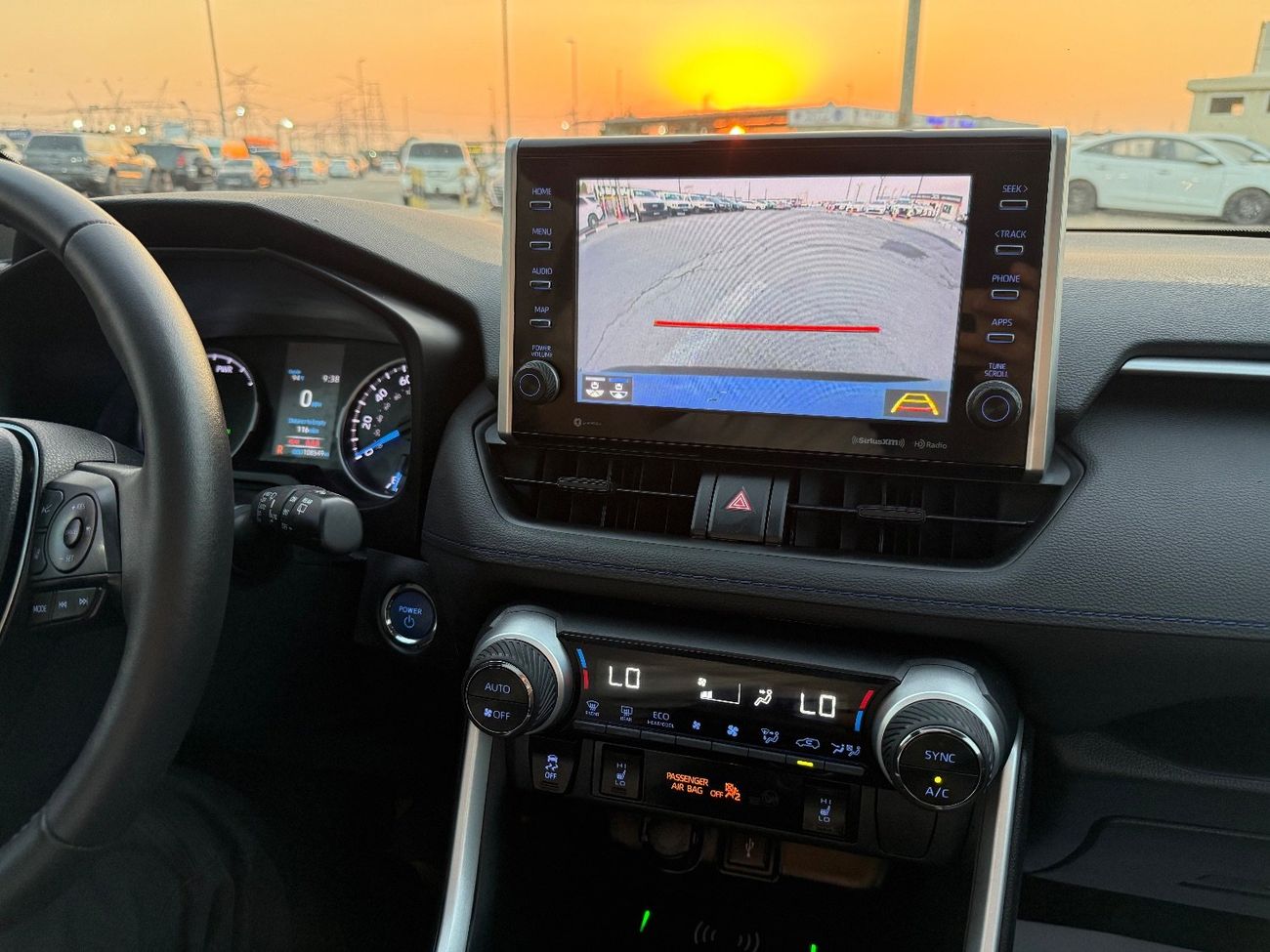 تويوتا راف ٤ XLE 2.5L