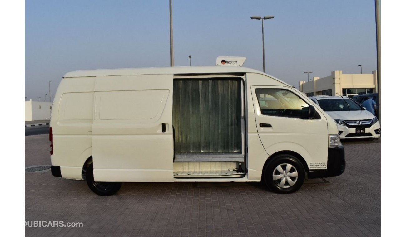 Toyota Hiace 2015 | TOYOTA HIACE HIGH-ROOF CHILLER VAN 3-SEATER | 5-DOORS | GCC | VERY WELL-MAINTAINED | SPECTACU