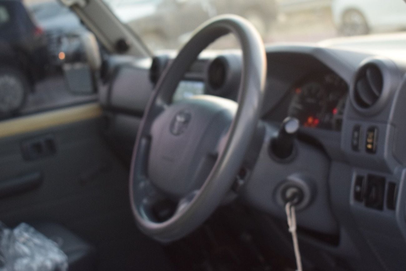 تويوتا لاند كروزر بيك آب Double Cabin 4.5L