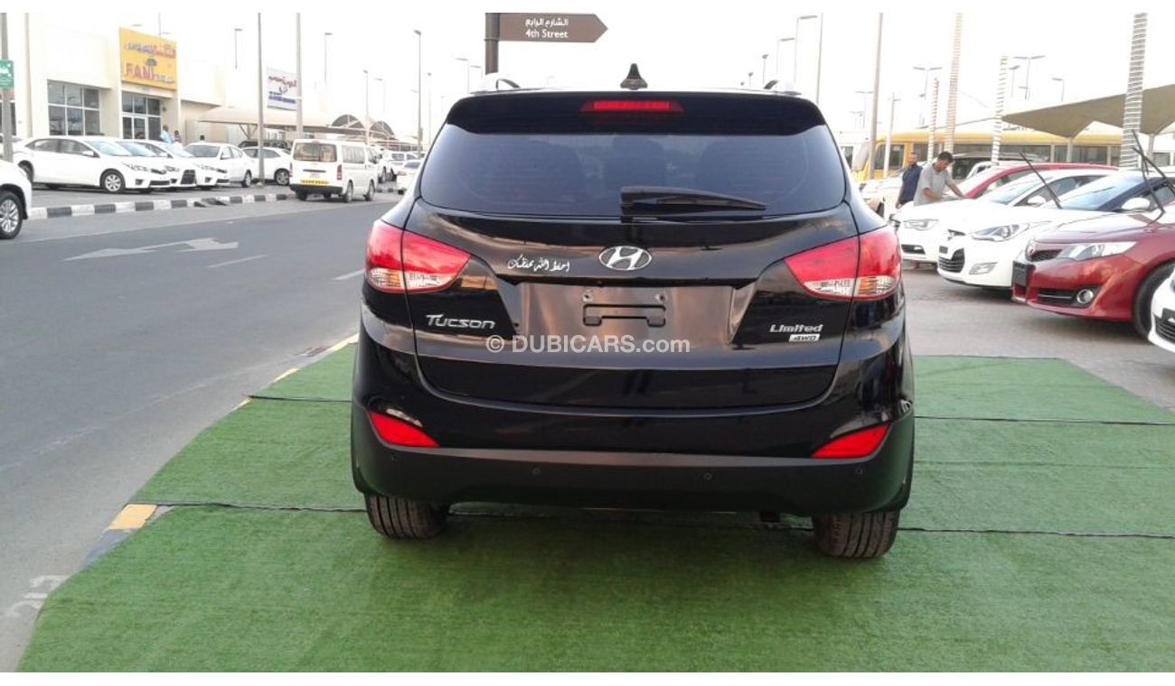 Hyundai Tucson HYUNDAI TUCSON 2015 BLACK NO PIANT NO ACCIDENT KHALIGE FULL OPTION NUMBER 1