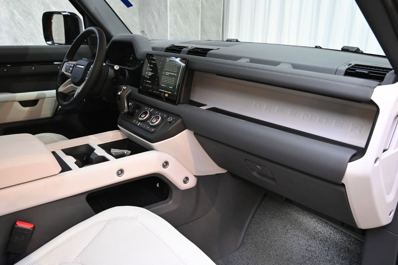 Land Rover Defender P300 110 S 2.0L (5 Seater) Land Rover Defender S P300 V4 110 GCC