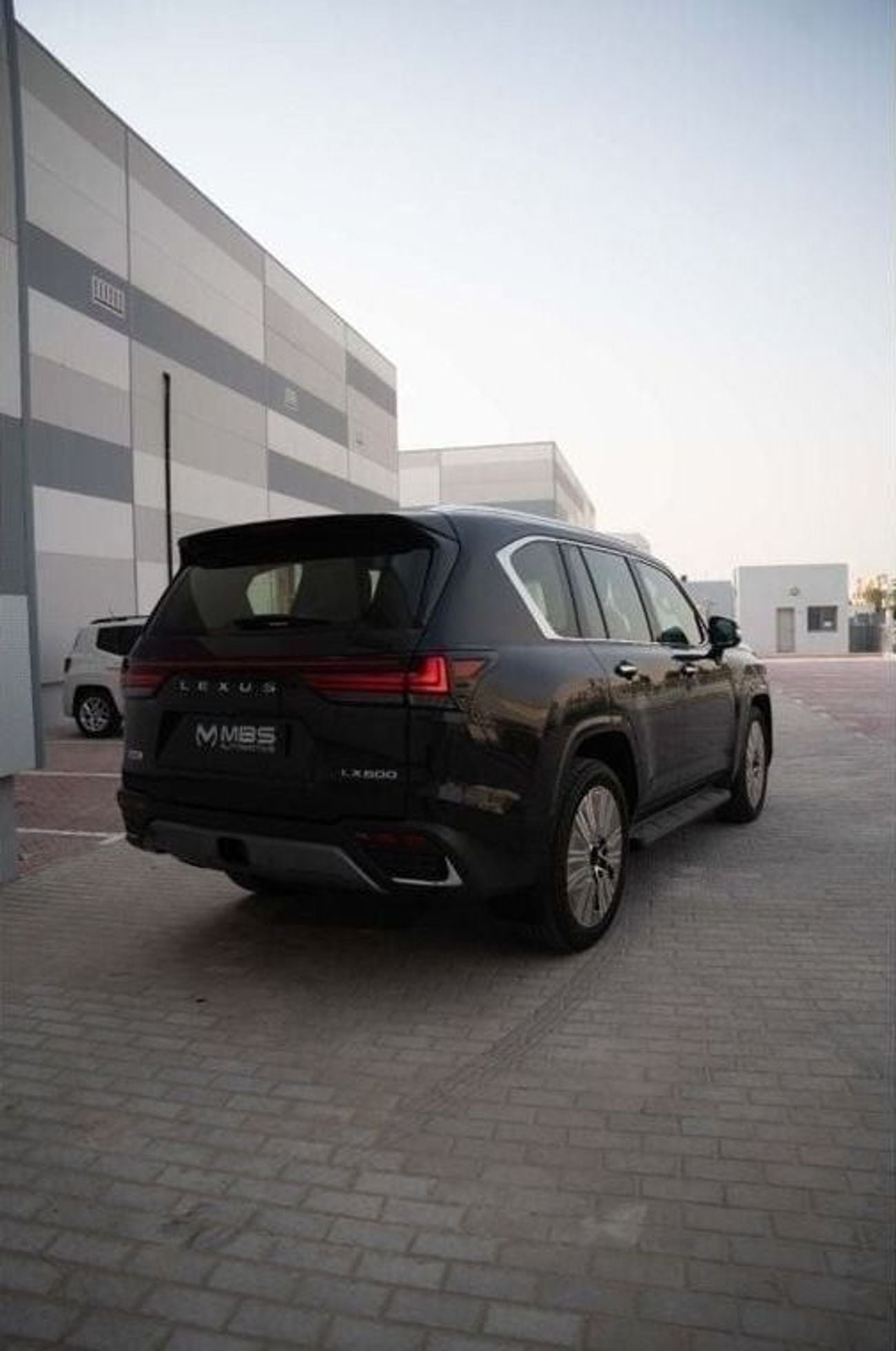 لكزس LX 600 3.5L PETROL A/T SIGNATURE WITH MBS AUTOBIOGRAPHY VIP SEATS
