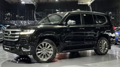 Toyota Land Cruiser VXR 3.5L 2023 Toyota Land Cruiser 409 TT, 2028 Toyota Warranty, Fully Loaded, 7 Seater, Low Kms, GCC
