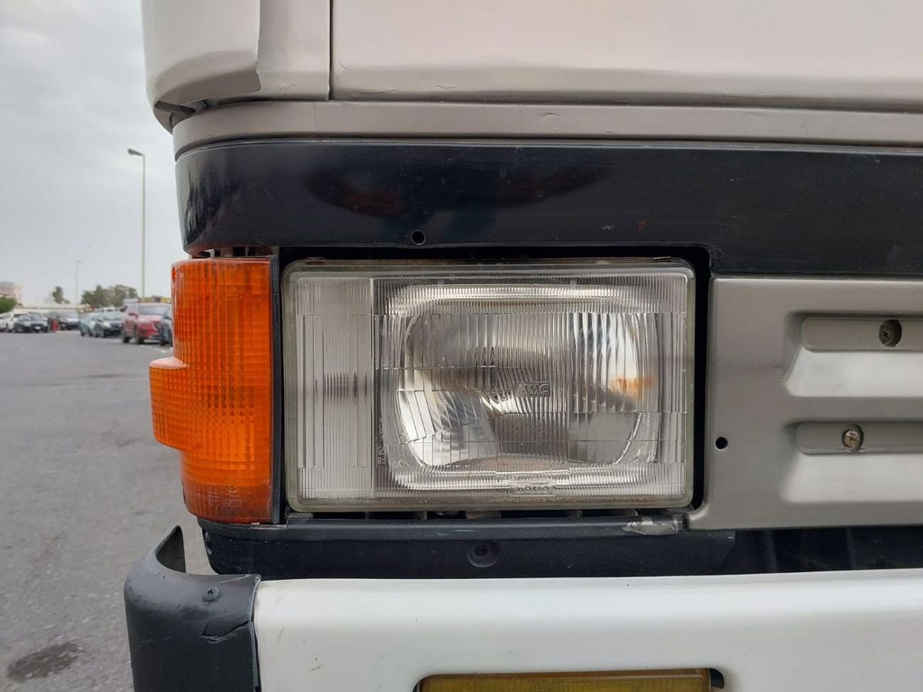 ميتسوبيشي فوسو كانتير MITSUBISHI CANTER TRUCK RHD 1990 MODEL 4.2 L DIESEL MANUAL(PM44620)