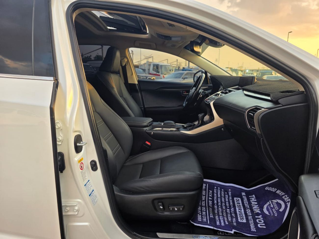 Lexus NX350h 2019 Model Lexus NX300hyrid Full option sunroof , Parking sensor