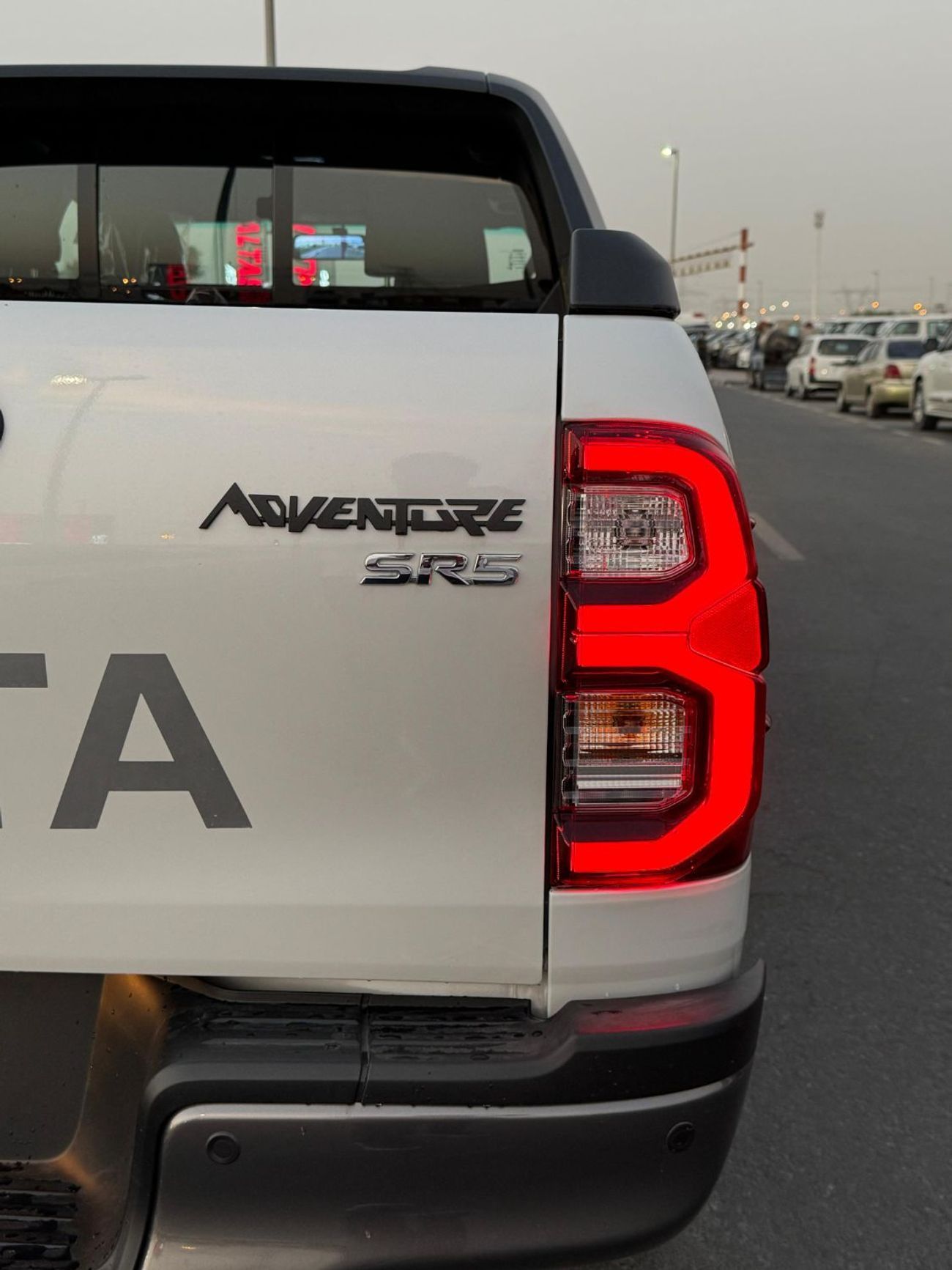 تويوتا هيلوكس Adventure 4.0L