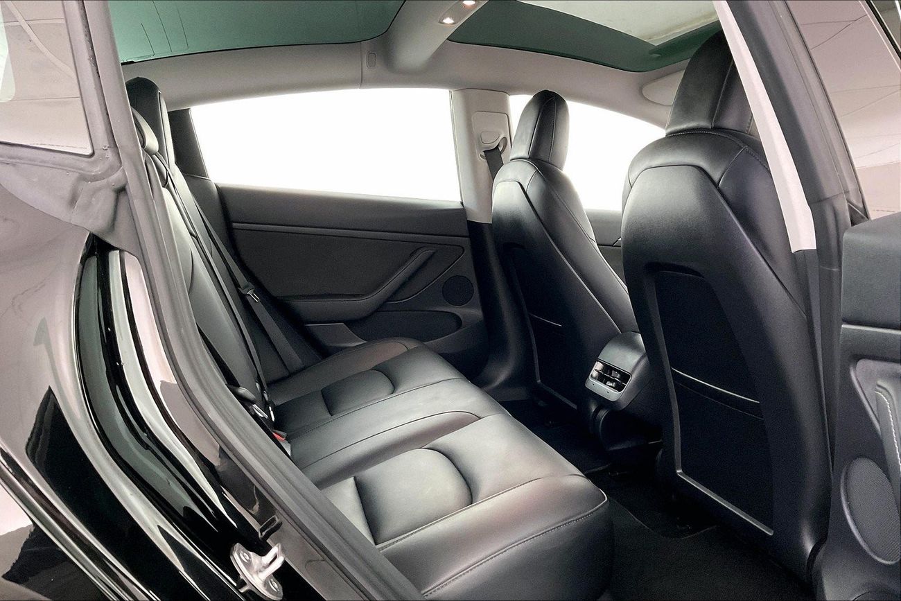 Jeep Grand Cherokee Laredo| 1 year free warranty | Exclusive Eid offer