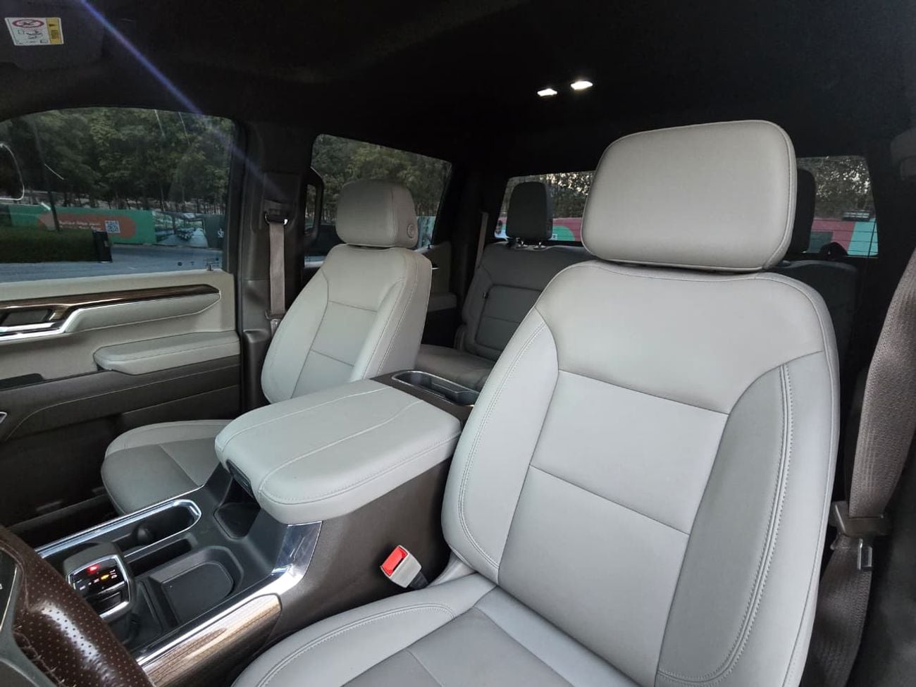 Chevrolet Silverado 1500 CREW CAB 2LT TRAILBOSS 2023 Chevrolet Silverado LT Trail Boss GCC Specs | Orginal paint | Perfect condition | Single owner