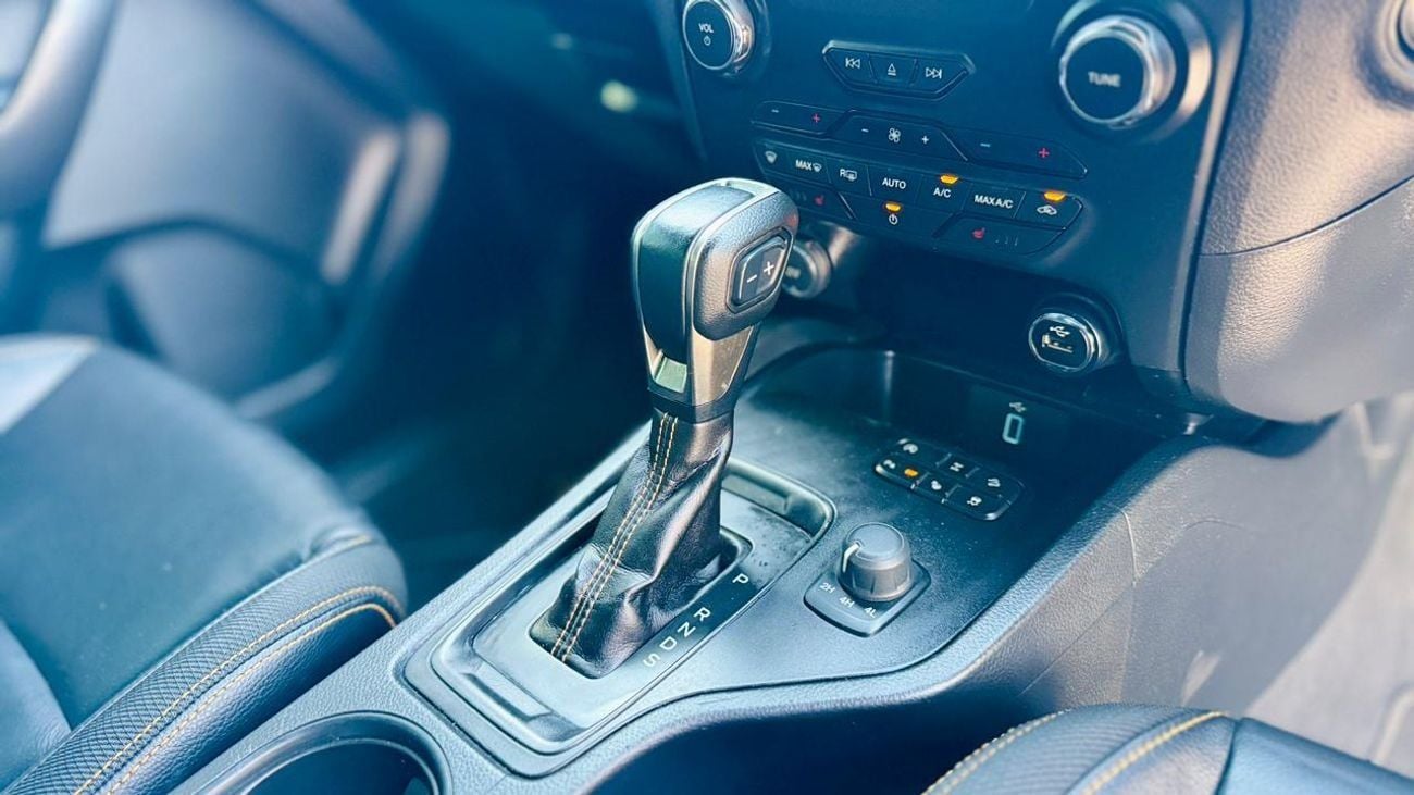 فورد رانجر 2021| 2.0L DIESEL ENGINE | AT | RHD | DOUBLE CABIN | WILDTRAK | ROLL BAR | BOOT SHUTTER | TRUNK BED