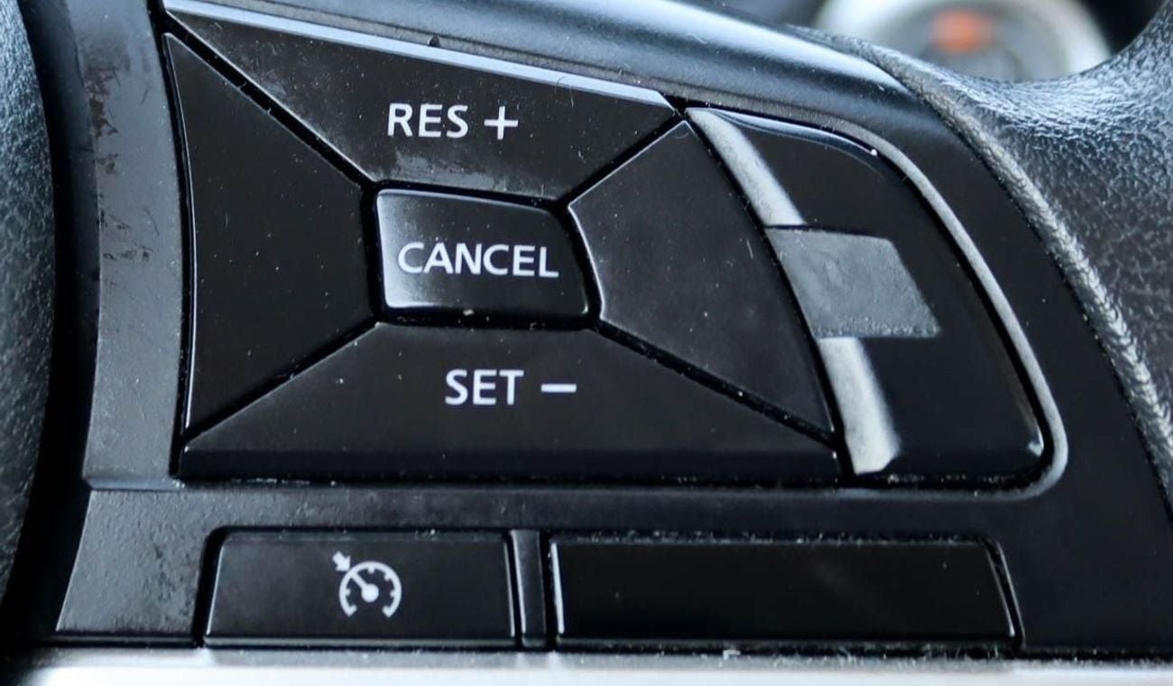 نيسان إكستيرا SE 2.5L FWD Nissan x-terra 2.5L 2022 SE GCC accident-free in excellent condition 1264 P.M