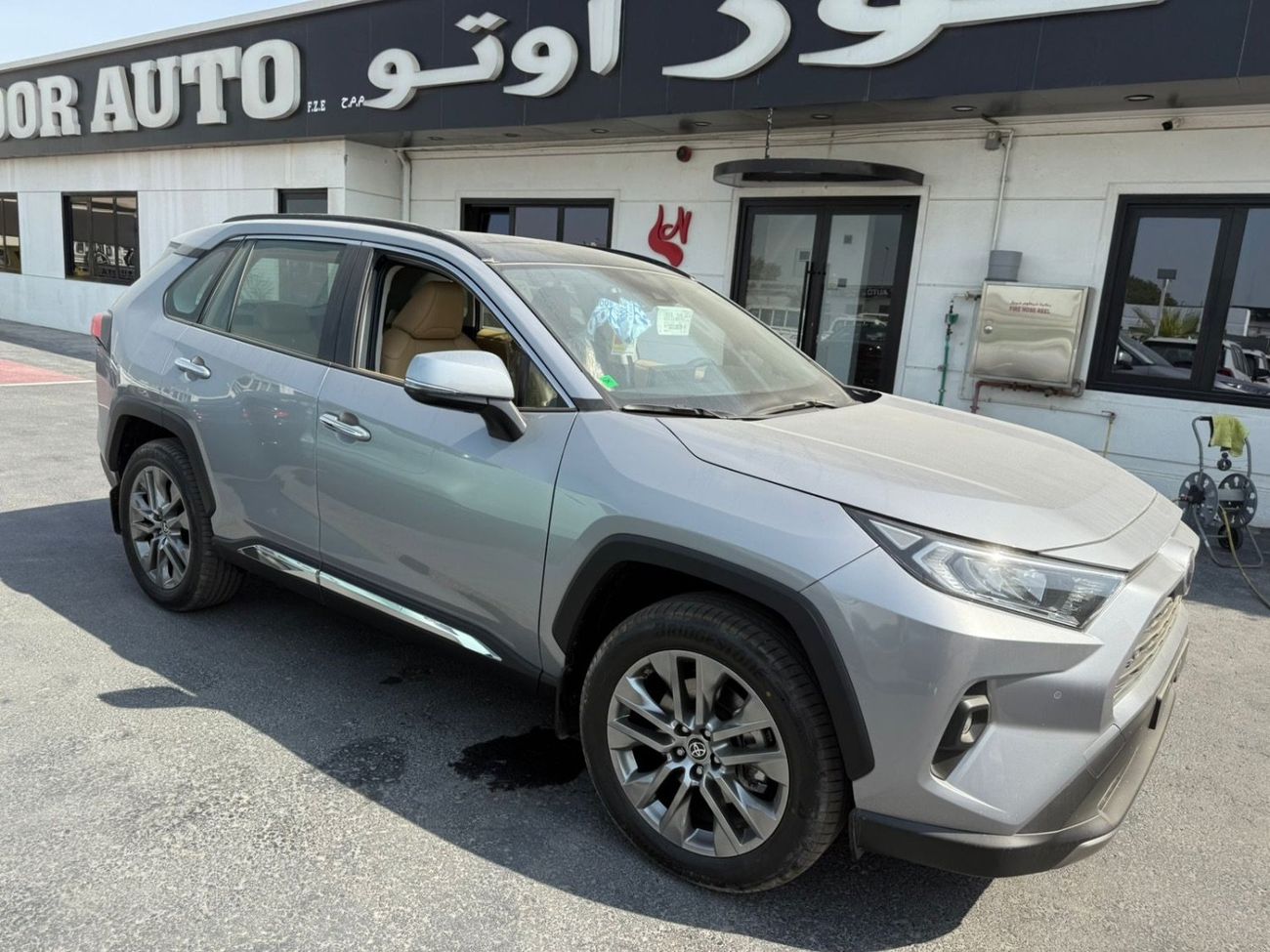 تويوتا راف ٤ 2.5 L , Full option , petrol