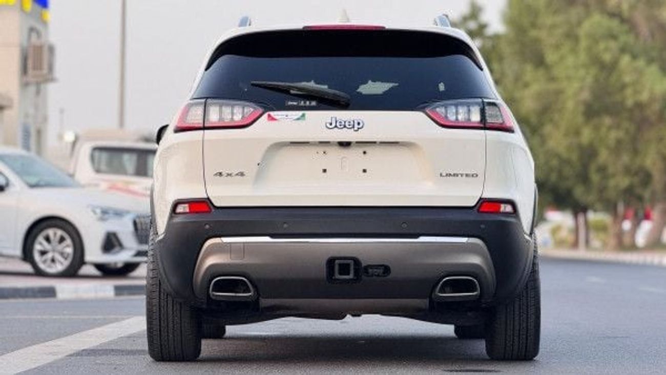 جيب شيروكي PREMIUM FEATURES | AT | LEATHER SEATS | 3.2L PETROL ENGINE | 4WD