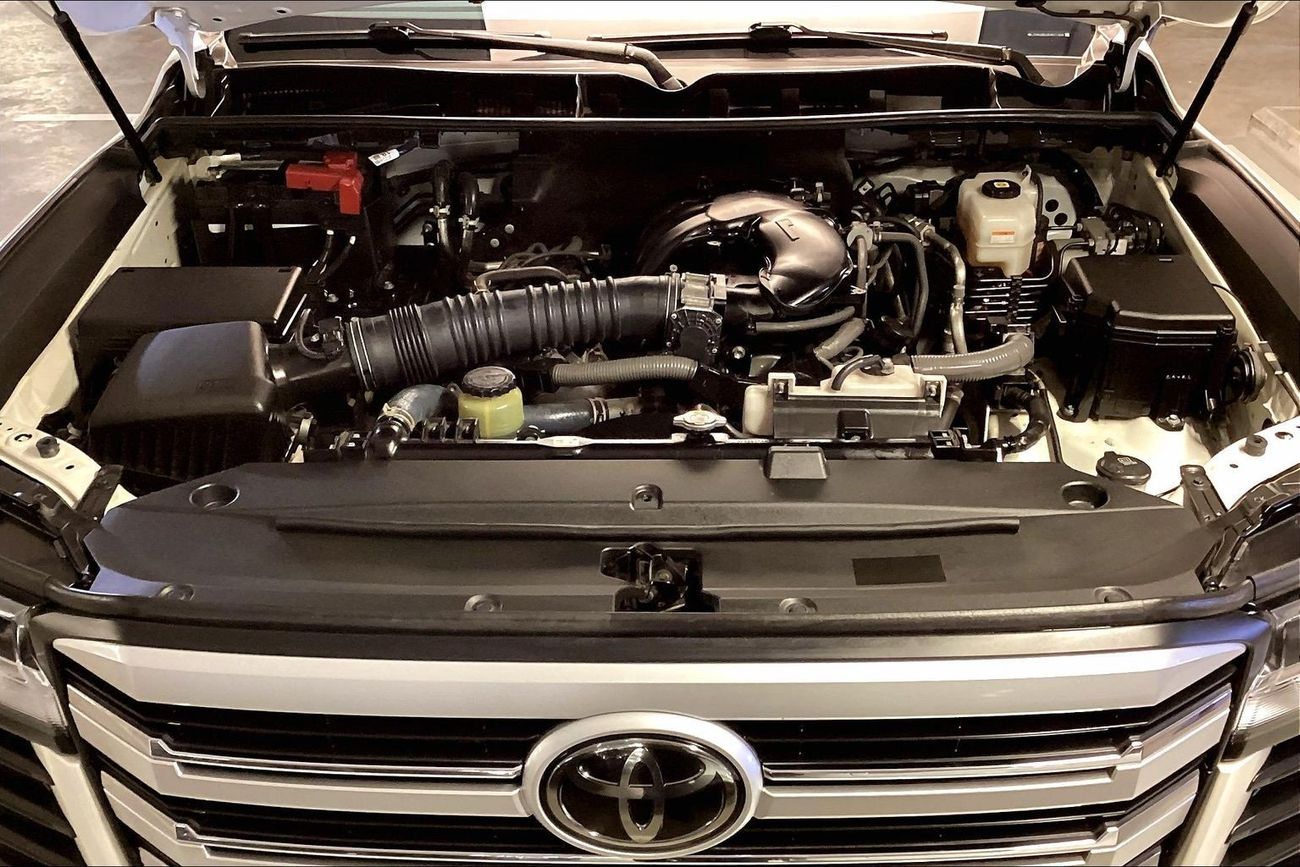 Toyota Land Cruiser GXR | National Day Celebration | Guaranteed Warranty | 0 Down Payment