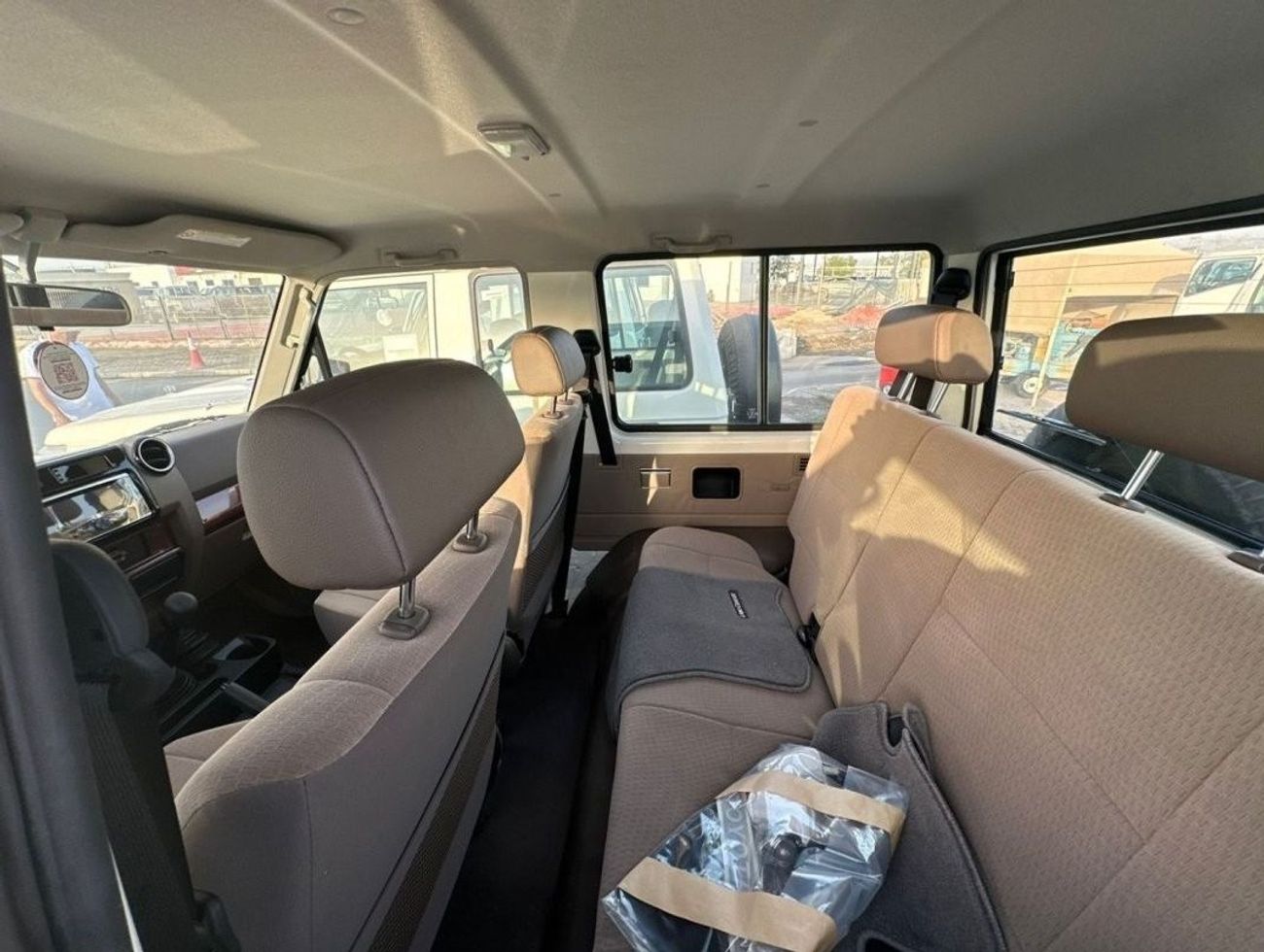 تويوتا لاند كروزر 70 4.0L 3 Door