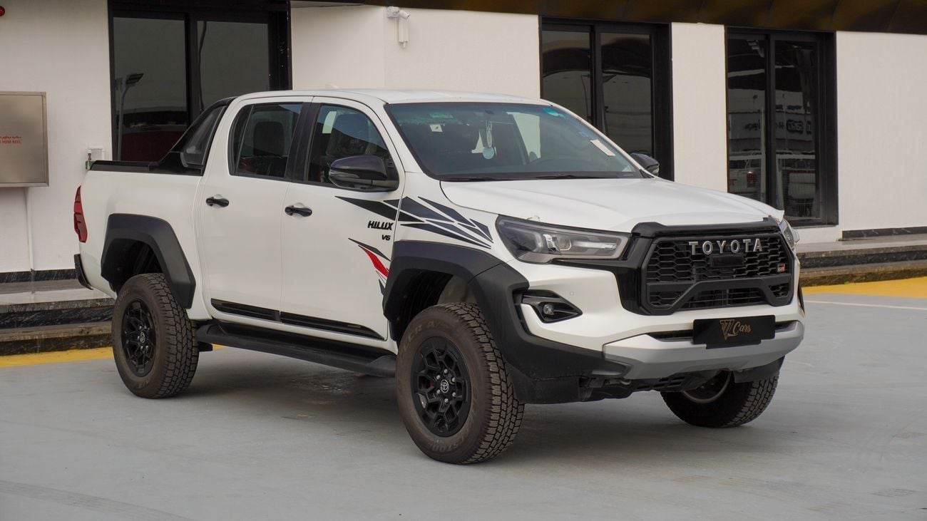 تويوتا هيلوكس GR Sport 4.0L