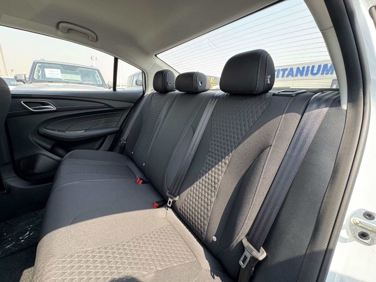 أم جي 5 STD 1.5L Petrol Manual 2025 Export Price @ 26,500 AED