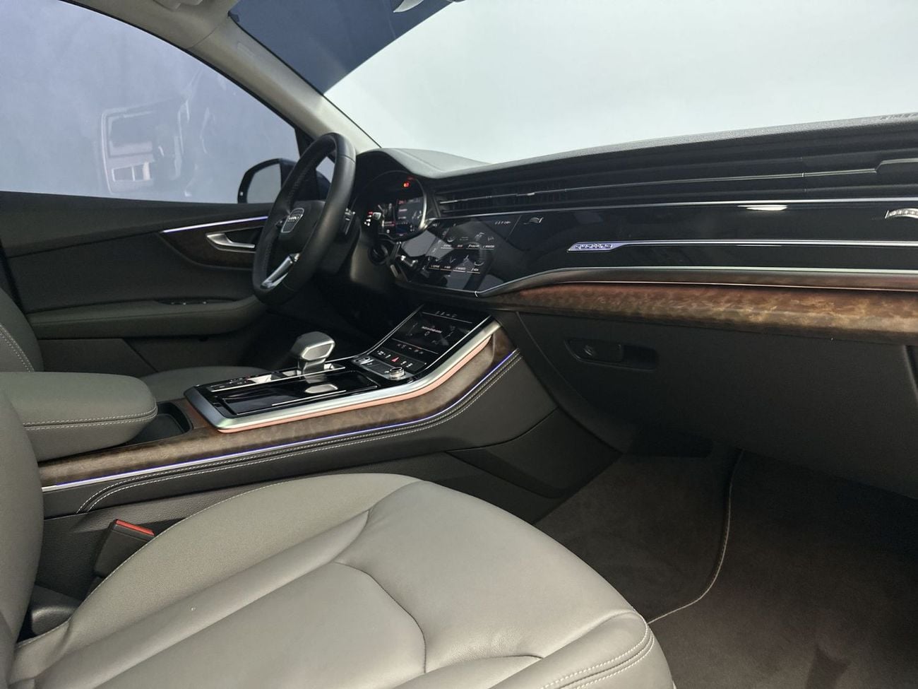 Audi Q7 55 TFSI quattro S-Line 3.0L 340hp (Ref# 21971)