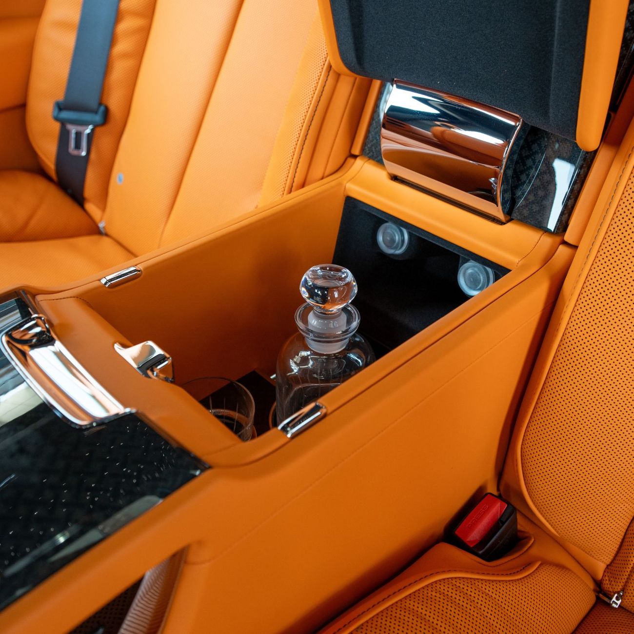 رولز رويس كولينان 2024 ROLLS ROYCE CULLINAN BLACK BADGE DONE ONLY 6000KM