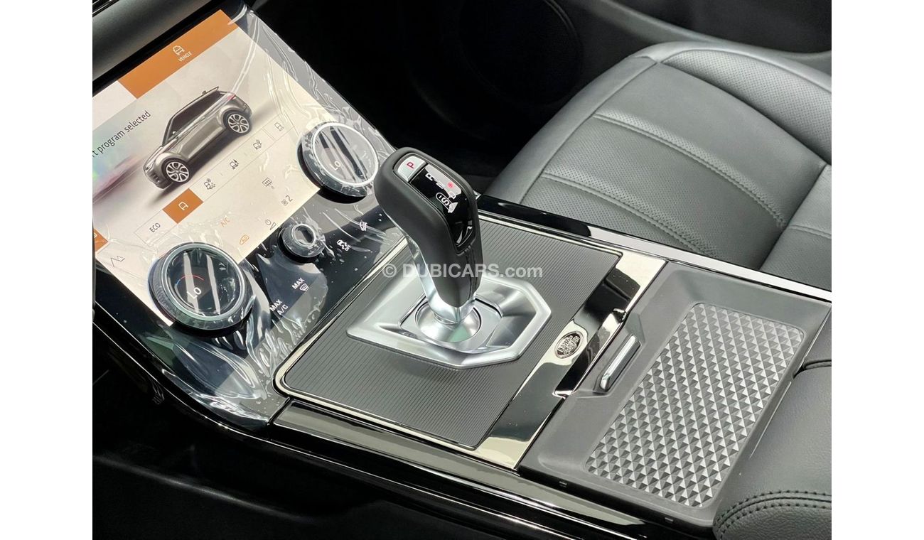 لاند روفر رانج روفر إيفوك 2023  Range Rover Evoque R-Dynamic, Range Rover Warranty-Service Contract-GCC