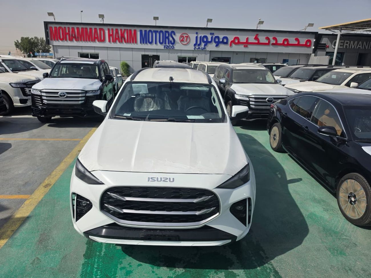 Isuzu MU X Isuzu MU-X 3.0 4JJ3 2026 – 4×4 | Diesel | 6AT | White / Grey