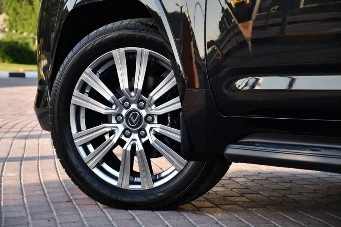 لكزس LX 600 VIP, RADAR, 360 CAMERA, LEATHER SEATS, ALLOY WHEELS, SUNROOF, MODEL 2023, UAE AND EXPORT